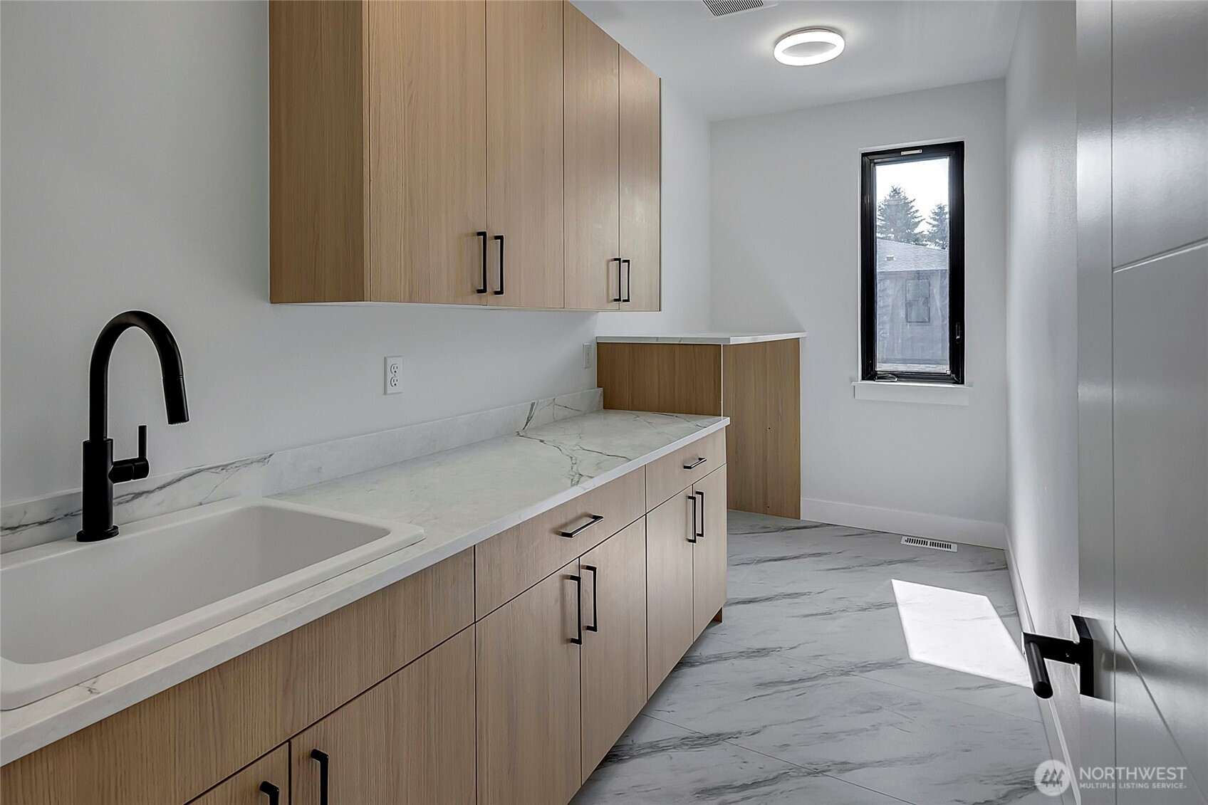 16219 Simonds Road Northeast Kenmore, WA 98028 - Photo 26 of 28