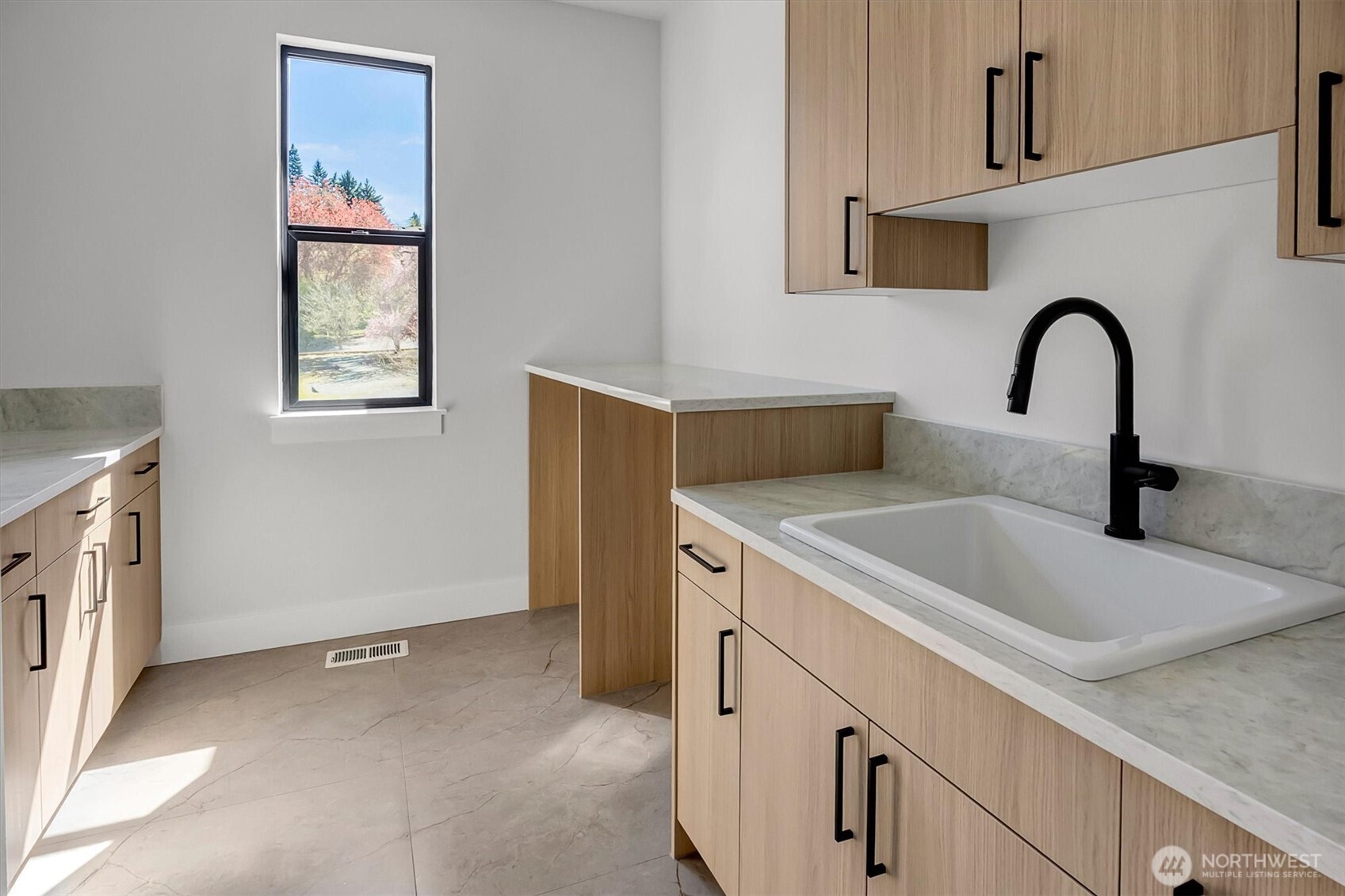 16219 Simonds Road Northeast Kenmore, WA 98028 - Photo 35 of 38