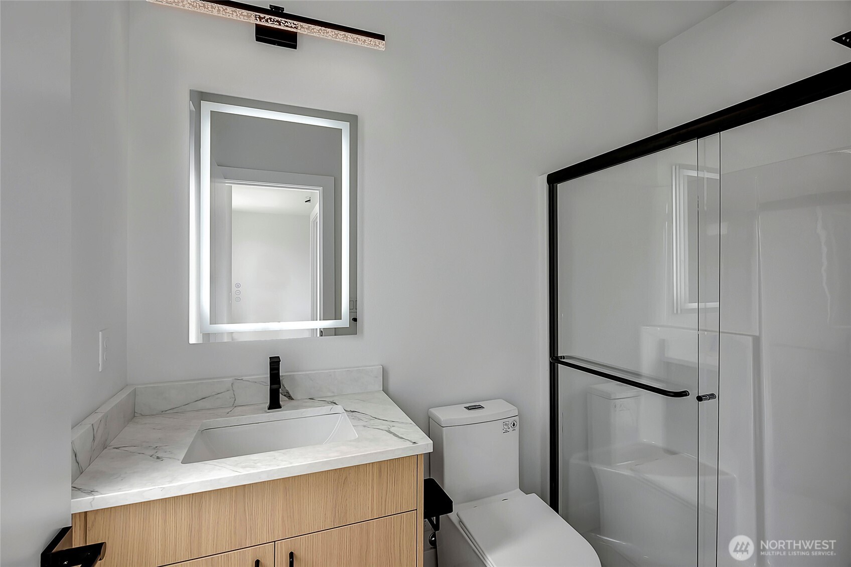 16219 Simonds Road Northeast Kenmore, WA 98028 - Photo 9 of 28