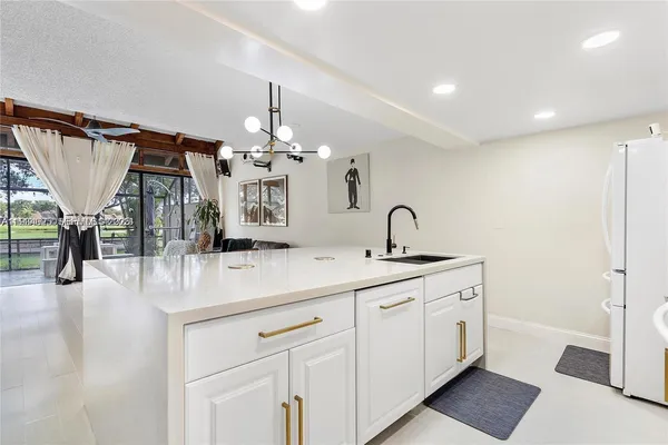$3,400 | 1281 West Fairway Road, Pembroke Pines, FL 33026