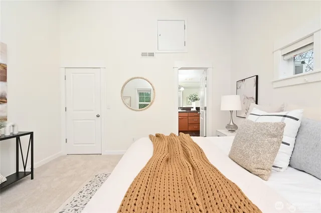 $4,500 | 5801 55th Avenue Northeast, Unit A, Seattle, WA 98105