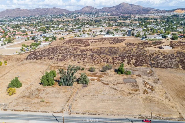 $599,000 | 21026 Palomar Street, Wildomar, CA 92595