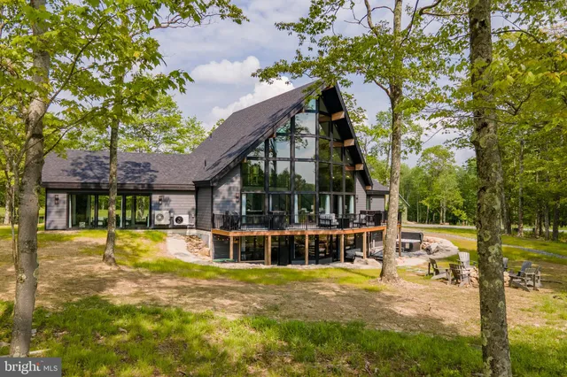 $1,999,900 | 16 Grand Ests Drive, Oakland, MD 21550