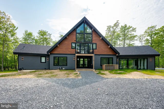 $1,999,900 | 16 Grand Ests Drive, Oakland, MD 21550