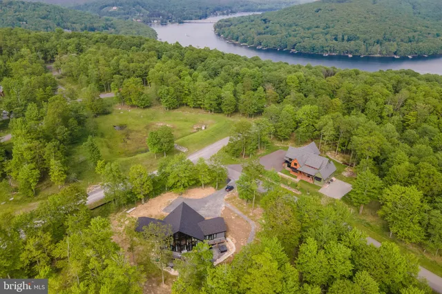 $1,999,900 | 16 Grand Ests Drive, Oakland, MD 21550