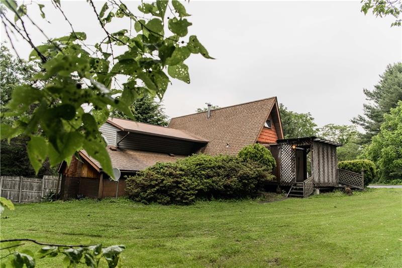 1831 Bigger Road Bulger, PA 15019 - Photo 5 of 25