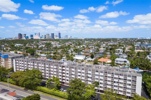 $1,900 | 1731 Southeast 15th Street, Unit 503, Fort Lauderdale, FL 33316