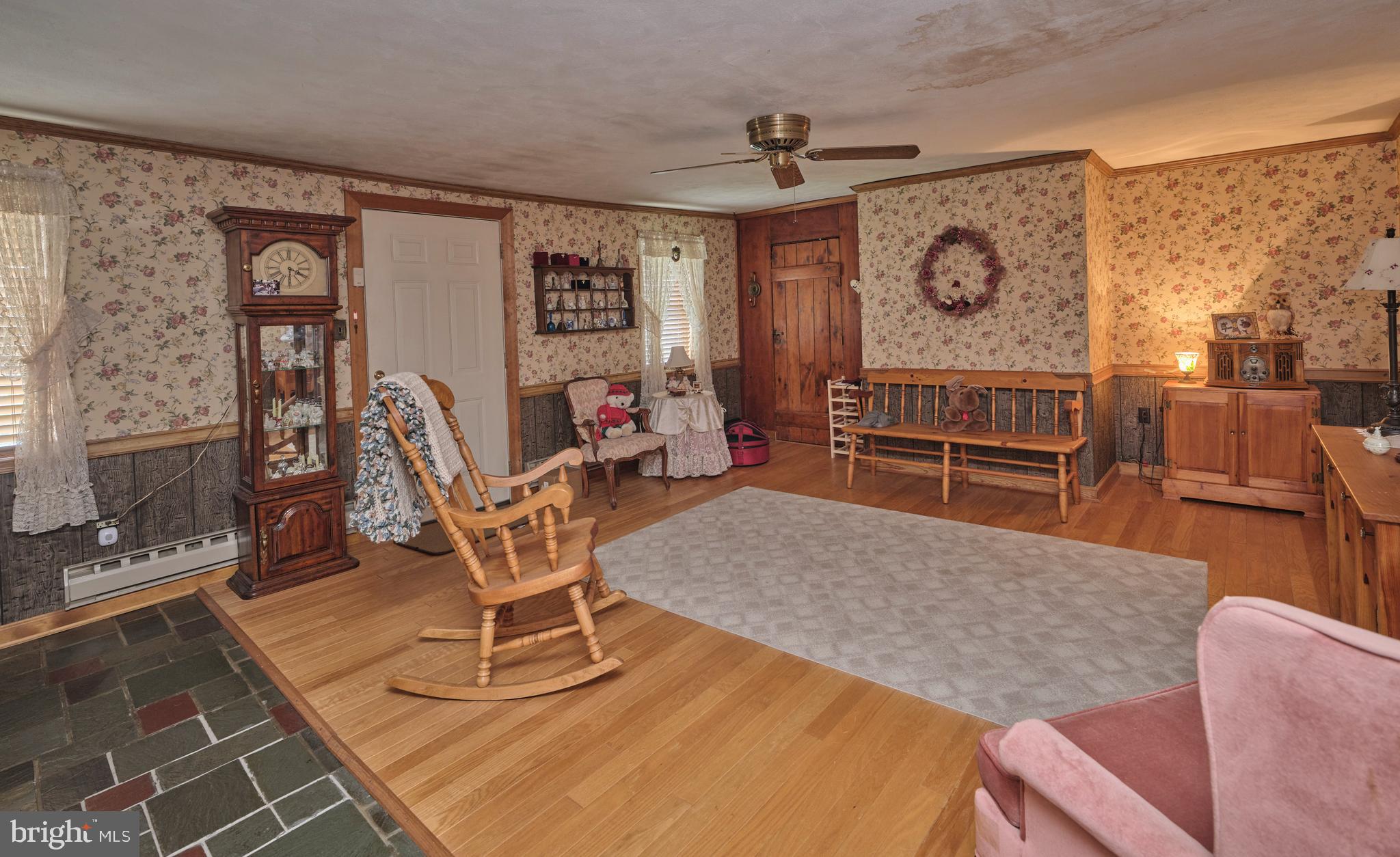 301 Main Street Hulmeville, PA 19047 - Photo 9 of 24