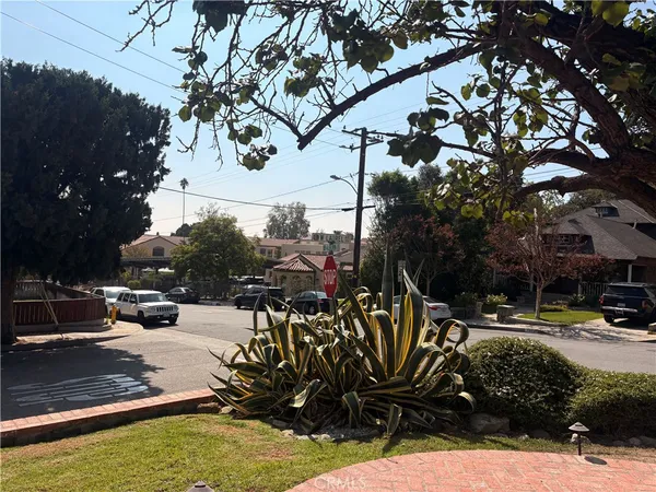 $1,550,000 | 95 West Laurel Avenue, Sierra Madre, CA 91024