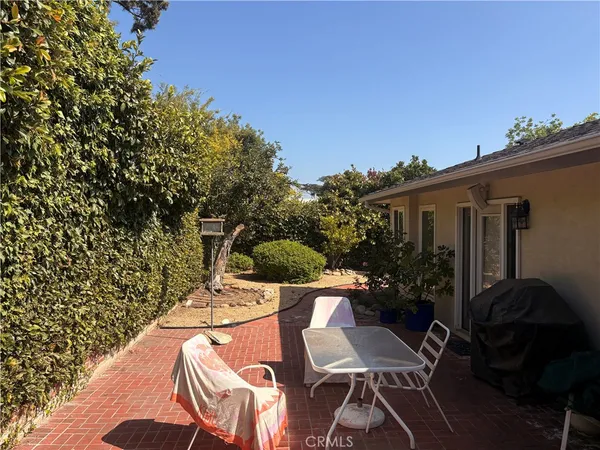 $1,550,000 | 95 West Laurel Avenue, Sierra Madre, CA 91024