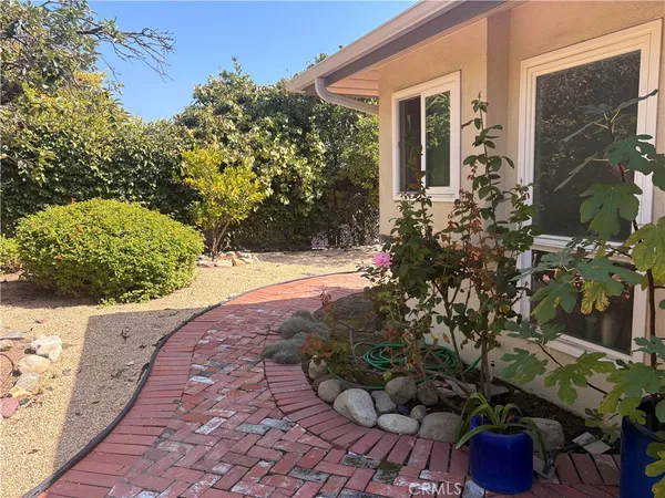 $1,550,000 | 95 West Laurel Avenue, Sierra Madre, CA 91024