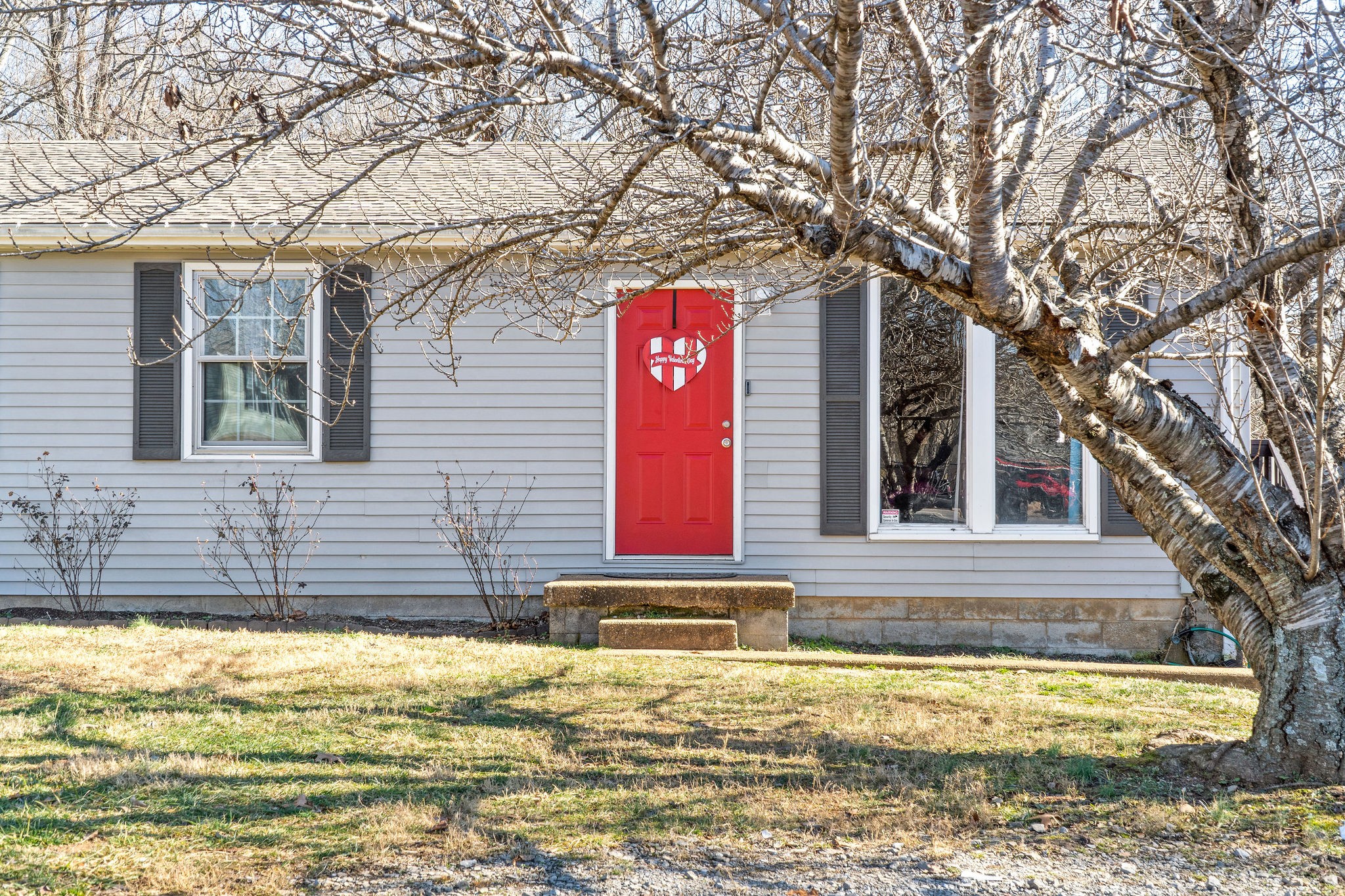 2445 Whitfield Road Clarksville, TN 37040 - Photo 2 of 29 a front view of a house with a yard