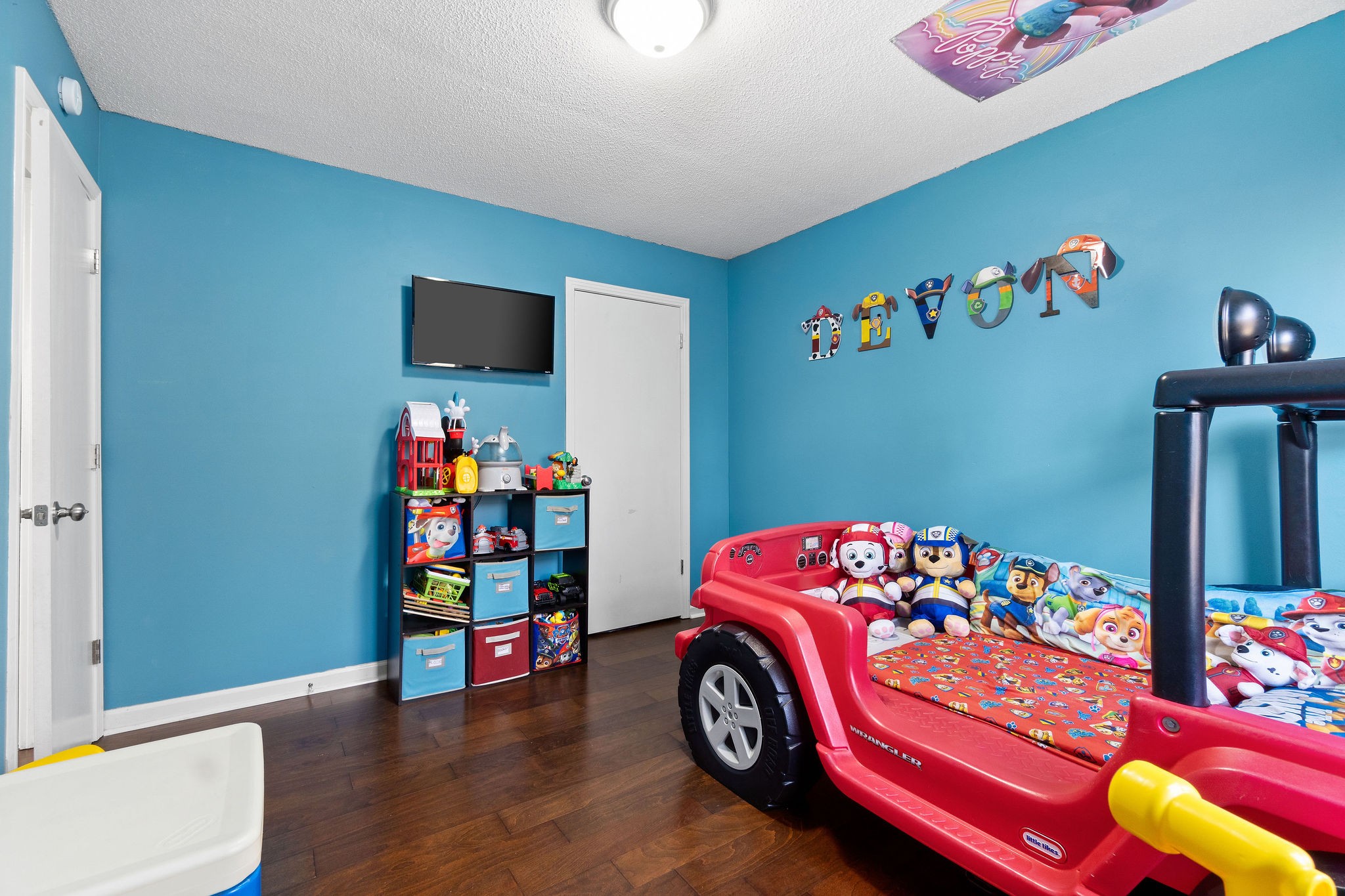 2445 Whitfield Road Clarksville, TN 37040 - Photo 23 of 29 a bedroom with a bed and a window