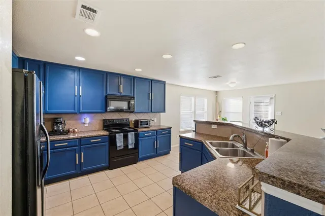 $299,000 | 529 Inspiration Drive, Lancaster, TX 75146