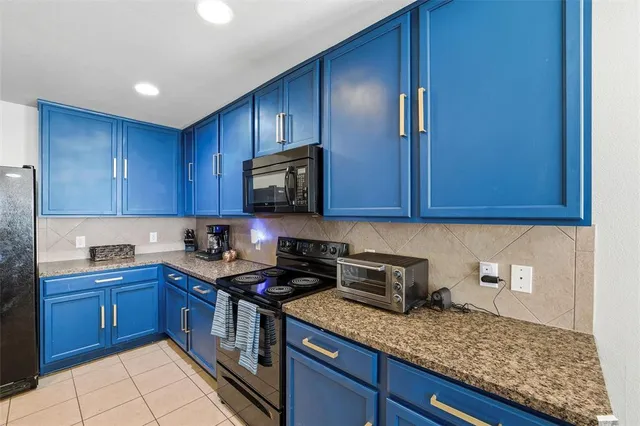 $299,000 | 529 Inspiration Drive, Lancaster, TX 75146