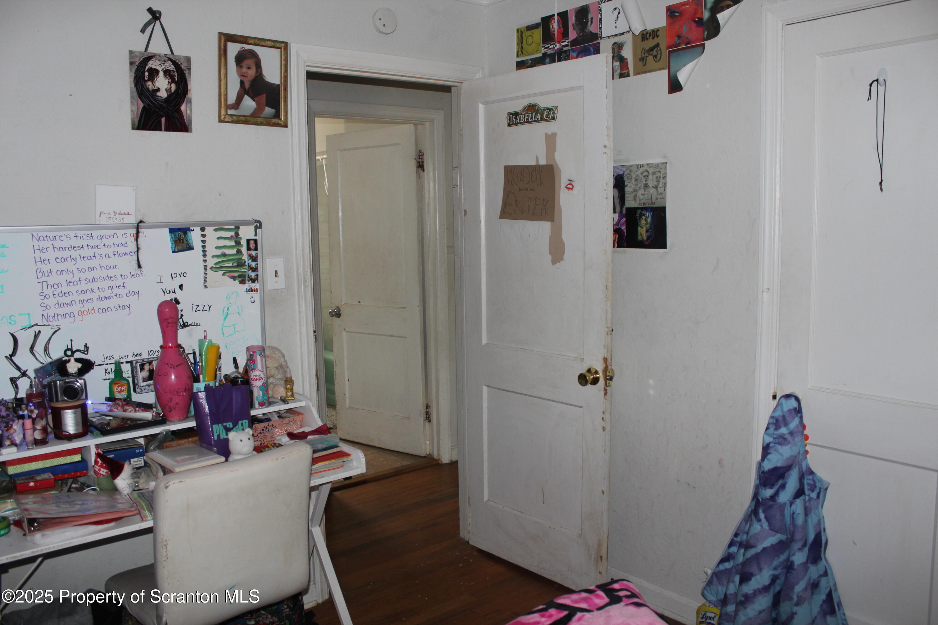 704 Edgebrook Drive Moosic, PA 18507 - Photo 23 of 30 Bedroom