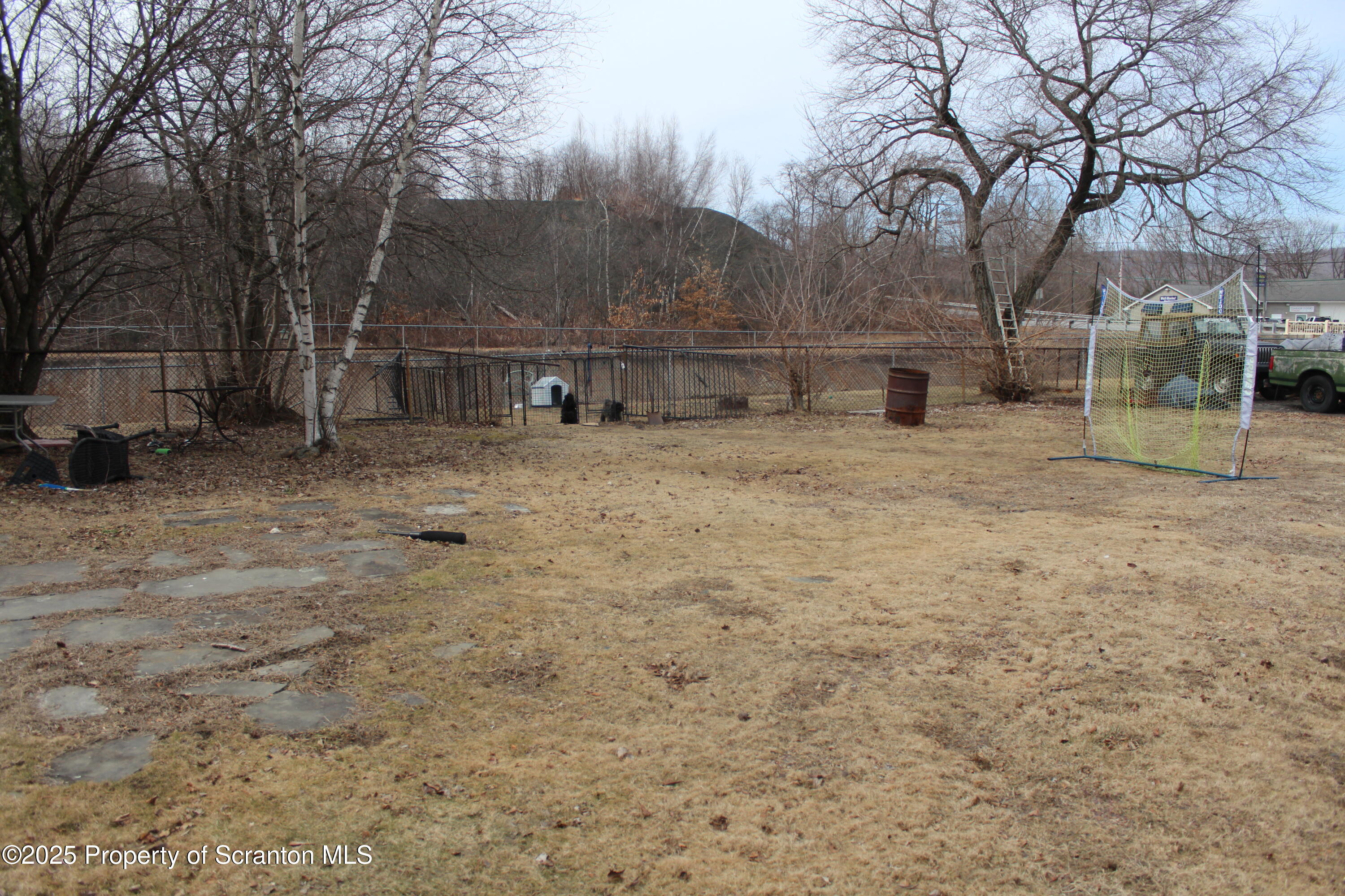 704 Edgebrook Drive Moosic, PA 18507 - Photo 5 of 30 back yard