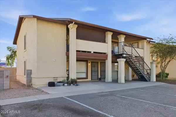 $710,000 | 434 West Ivyglen Street, Unit 105, Mesa, AZ 85201
