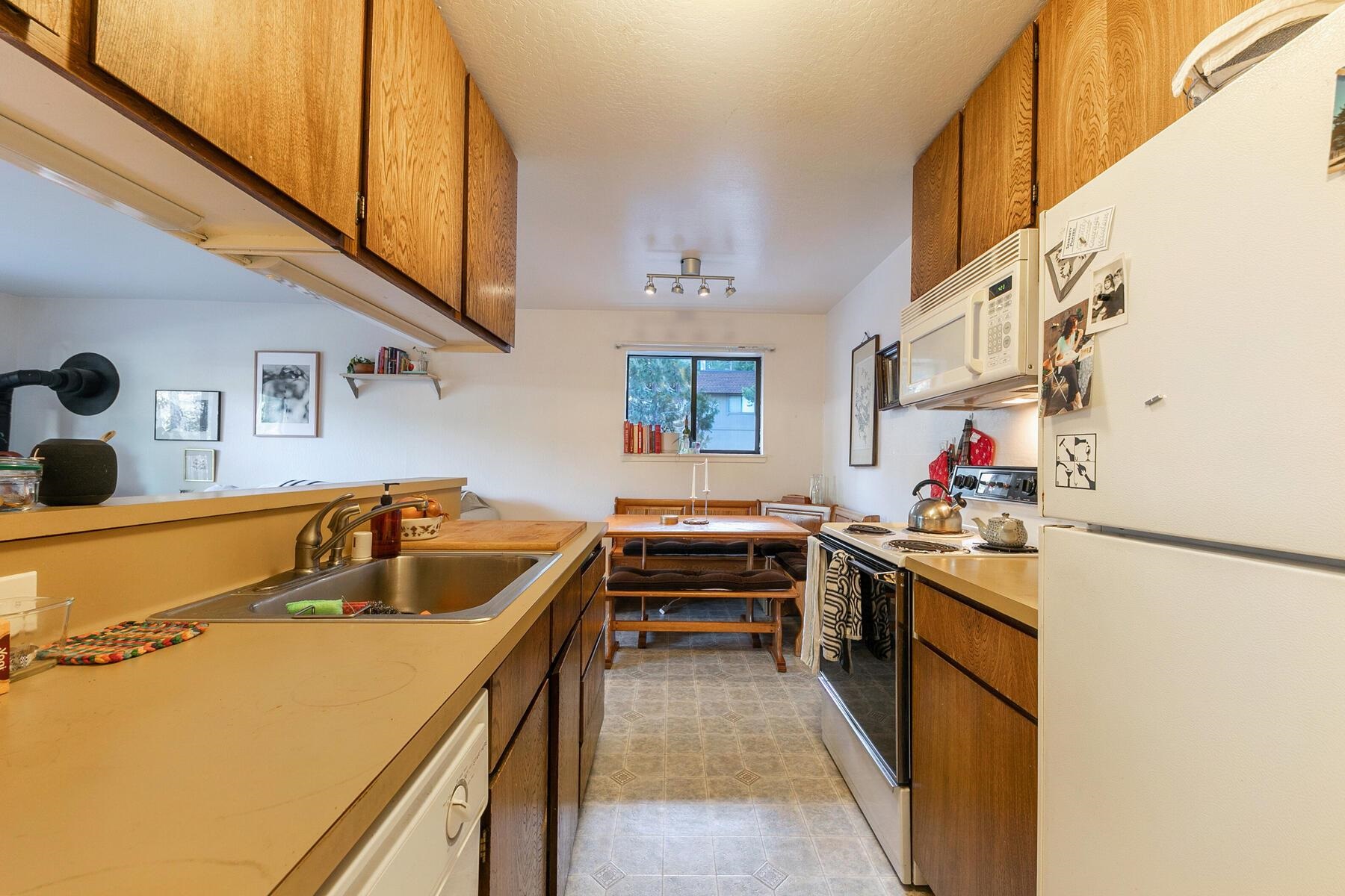 420 Shirley Cyn Road, Unit 29 Olympic Valley, CA 96146 - Photo 5 of 27