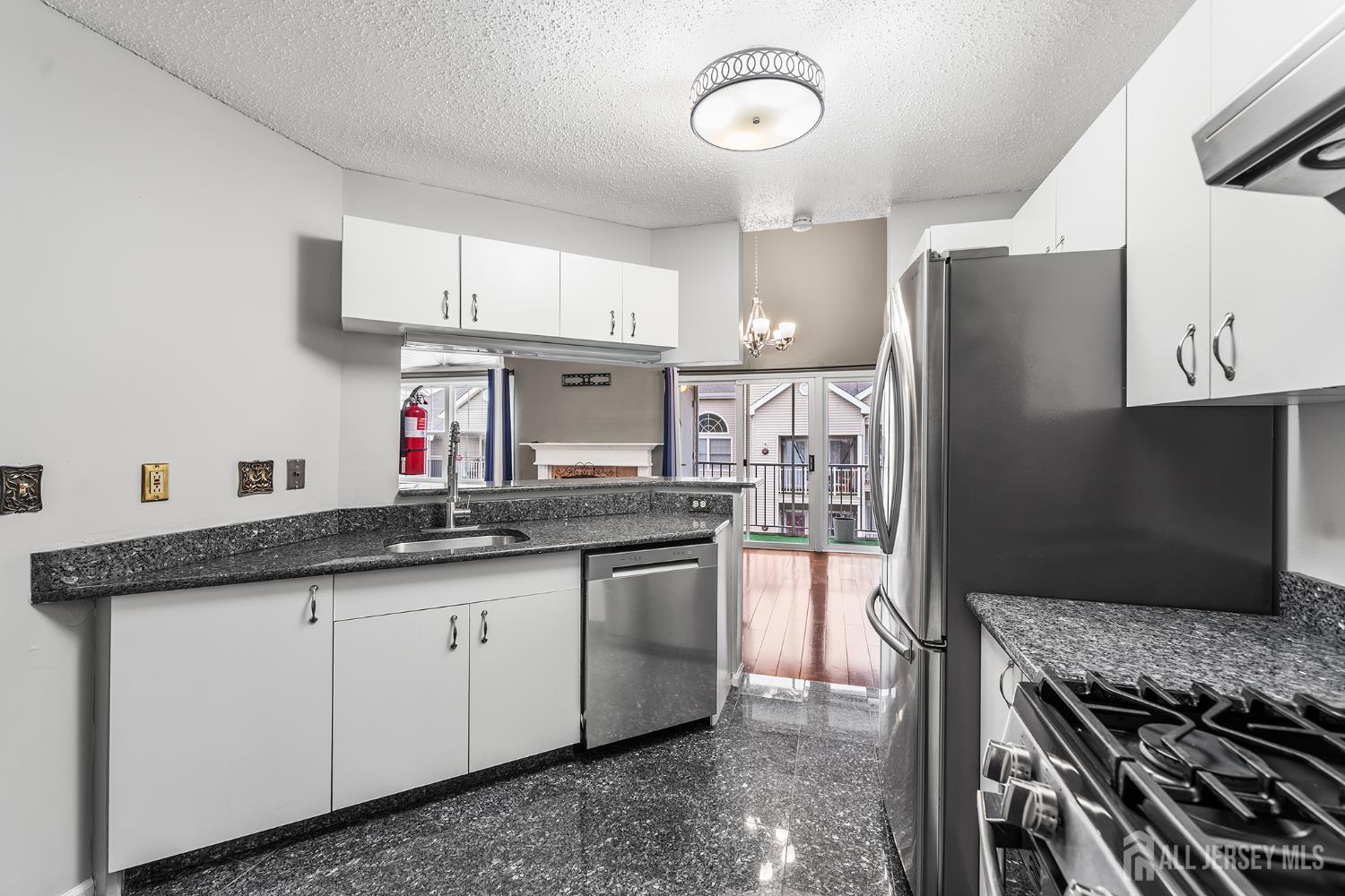 834 Edpas Road New Brunswick, NJ 08901 - Photo 9 of 11