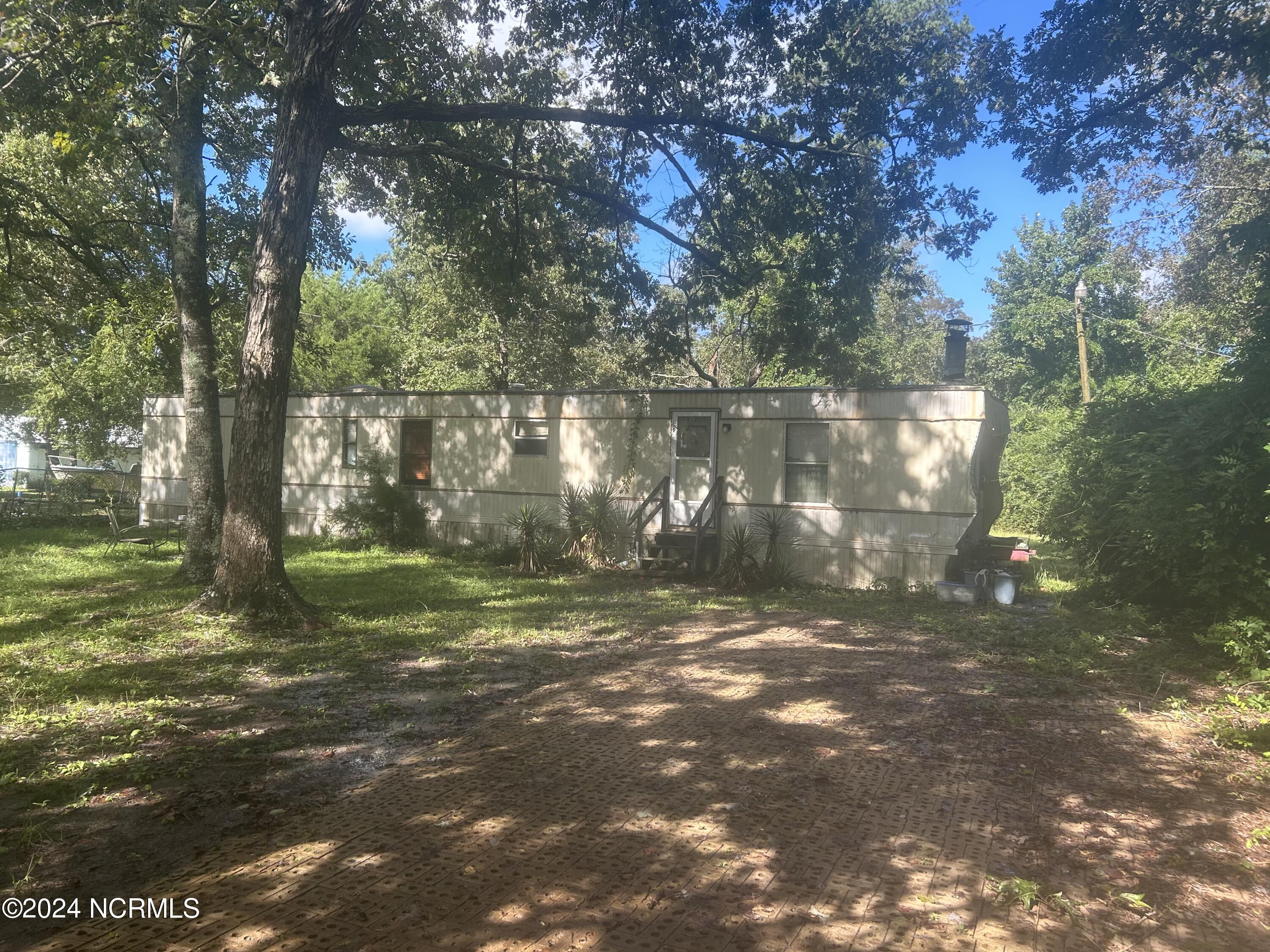 316 Queens Road Hubert, NC 28539 - Photo 1 of 2 IMG_4172