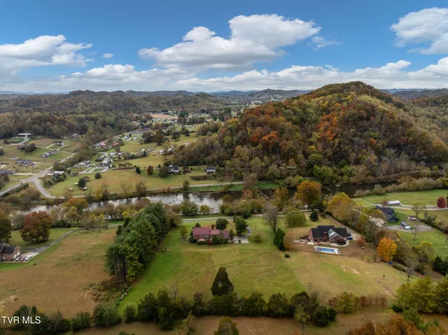 $649,999 | 2530 North Holston River Dr Extension, Kingsport, TN 37660