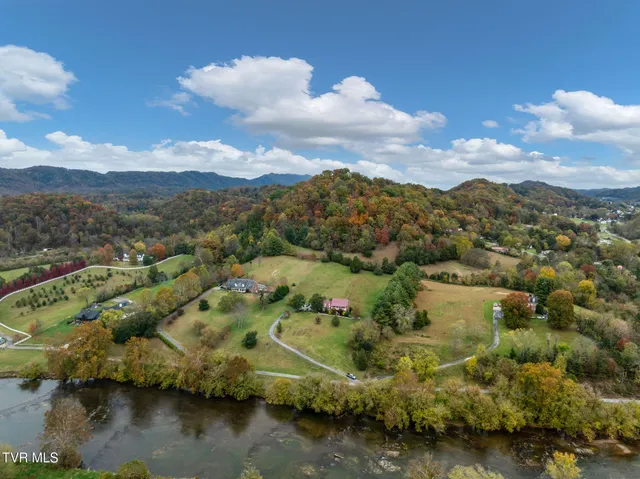 $649,999 | 2530 North Holston River Dr Extension, Kingsport, TN 37660