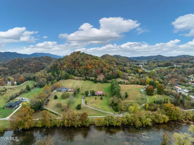 $649,999 | 2530 North Holston River Dr Extension, Kingsport, TN 37660