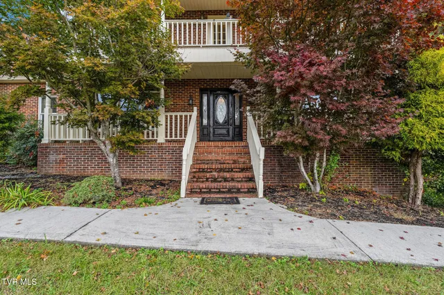 $649,999 | 2530 North Holston River Dr Extension, Kingsport, TN 37660