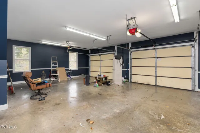 $649,999 | 2530 North Holston River Dr Extension, Kingsport, TN 37660