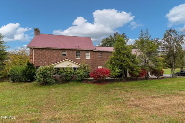 $649,999 | 2530 North Holston River Dr Extension, Kingsport, TN 37660