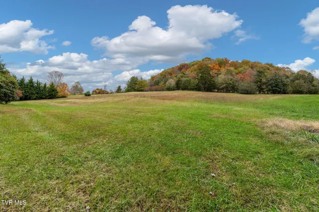 $649,999 | 2530 North Holston River Dr Extension, Kingsport, TN 37660