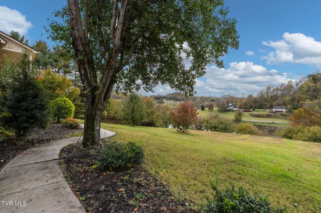 $649,999 | 2530 North Holston River Dr Extension, Kingsport, TN 37660