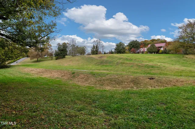 $649,999 | 2530 North Holston River Dr Extension, Kingsport, TN 37660