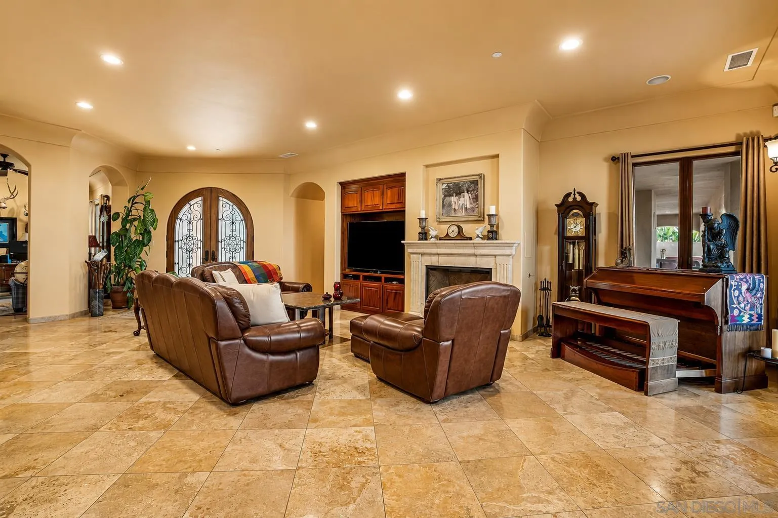 30403 Toronga Way Valley Center, CA 92082 - Photo 7 of 45