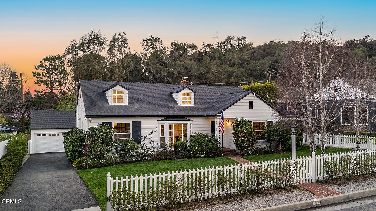 1200 Charles Street Pasadena, CA 91103 - Photo 27 of 27 a front view of a house with a garden