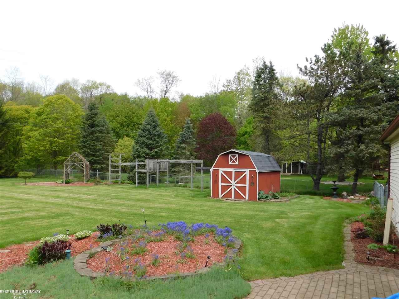 66465 Powell Road Washington, MI 48095 - Photo 30 of 33 31381264-29.JPG