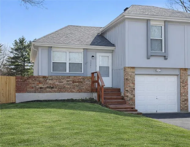 $182,000 | 5607 Crest Drive, Kansas City, KS 66106