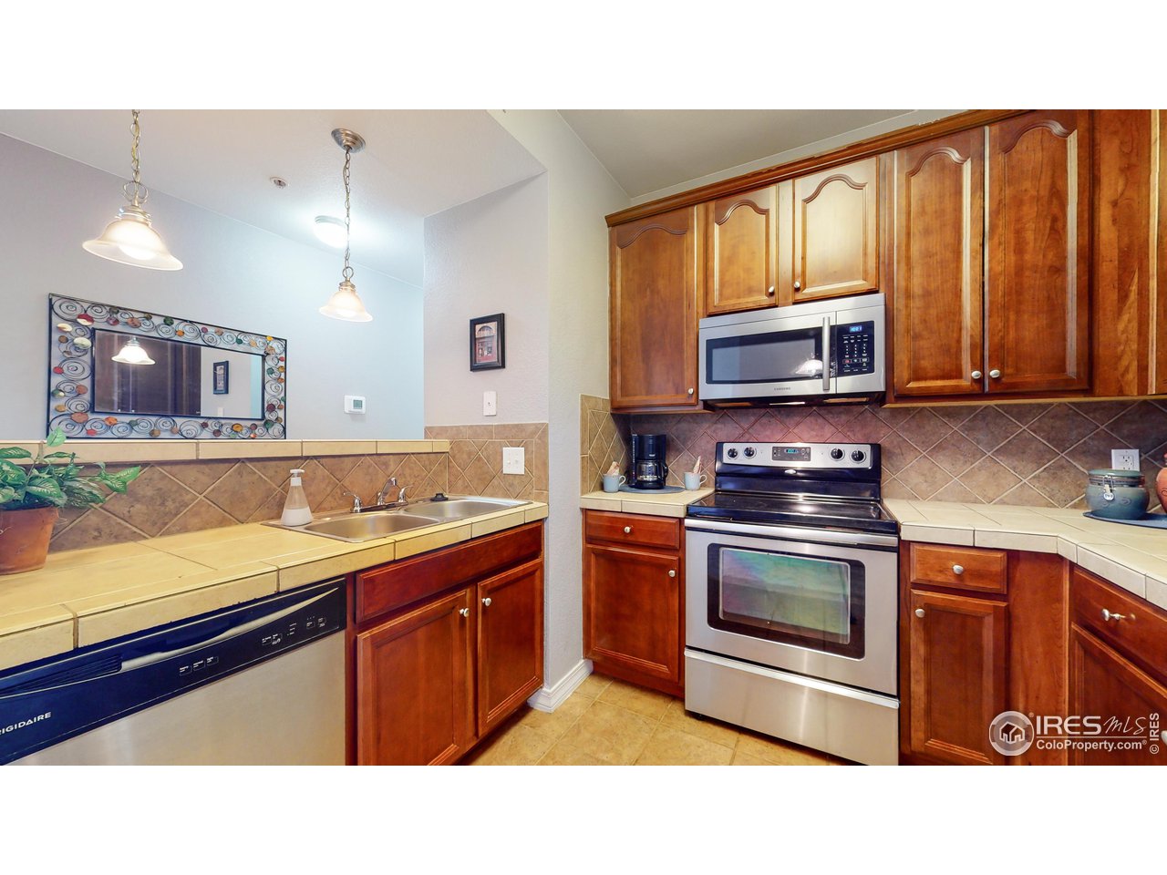 2133 Krisron Road, Unit D304 Fort Collins, CO 80525 - Photo 5 of 20 Gallery Image 5