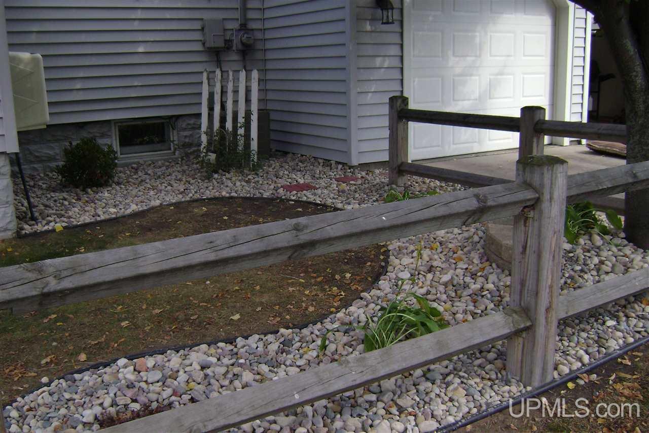 411 South 2nd Street Escanaba, MI 49829 - Photo 5 of 16