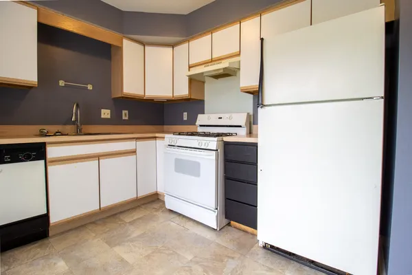 $145,000 | 6081 Pennsylvania Drive, Merrillville, IN 46410