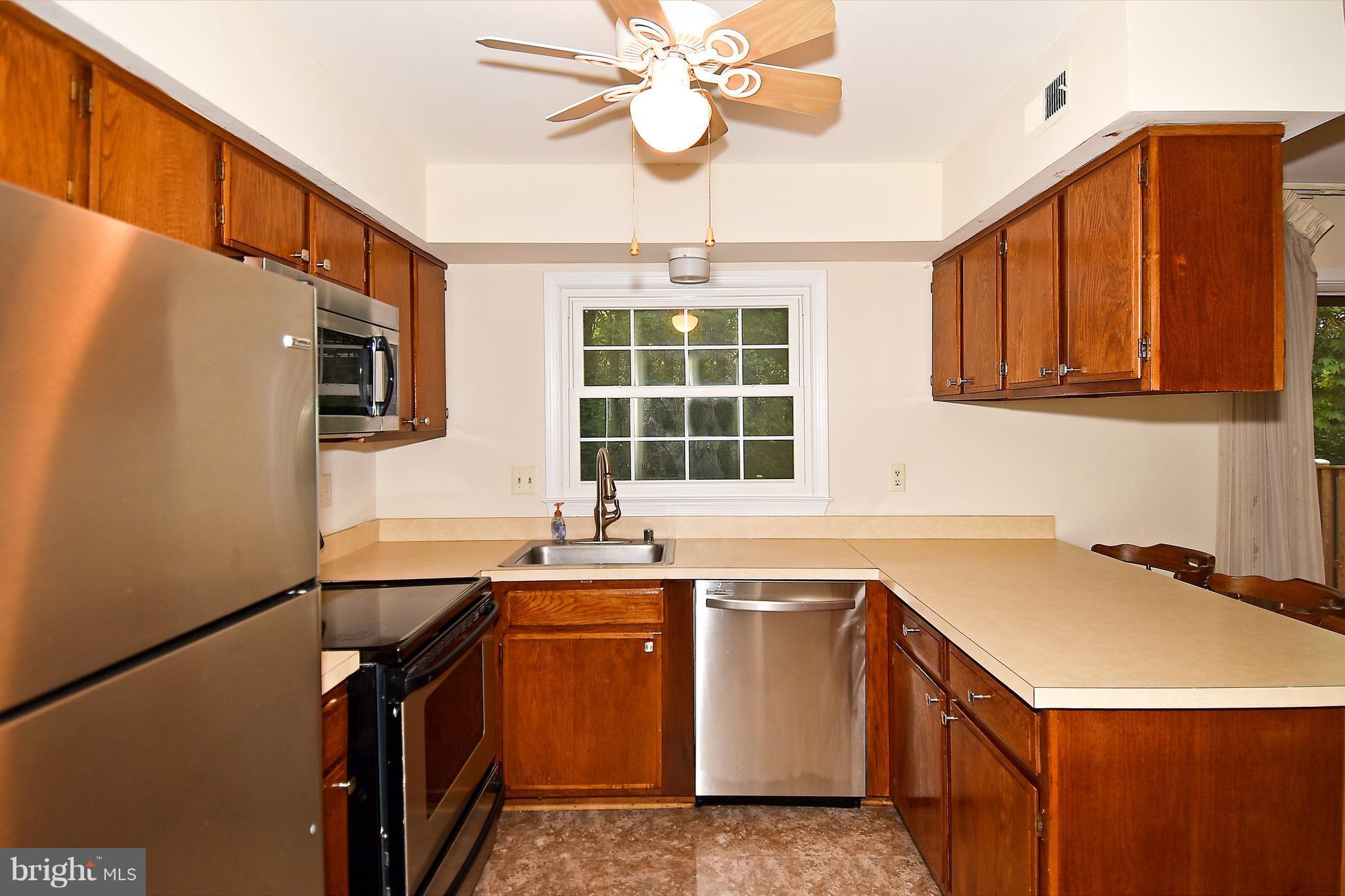 12725 Turquoise Terrace Silver Spring, MD 20904 - Photo 14 of 30 Kitchen