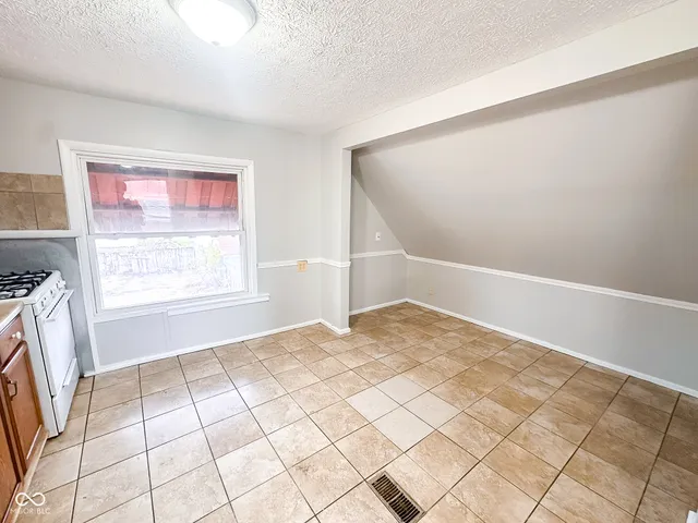 $120,000 | 1530-1532 North Sherman Drive, Indianapolis, IN 46201