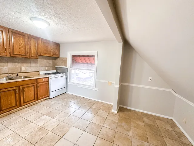 $120,000 | 1530-1532 North Sherman Drive, Indianapolis, IN 46201