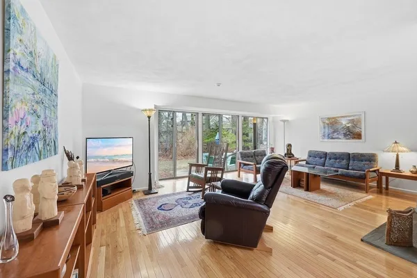 $725,000 | 152 Chestnut Circle, Unit 152, Lincoln, MA 01773