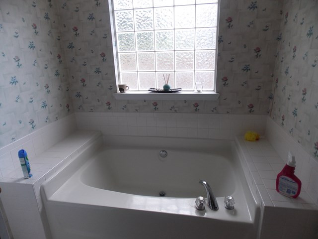2702 Davis Mill Road Hephzibah, GA 30815 - Photo 12 of 18 GARDEN TUB