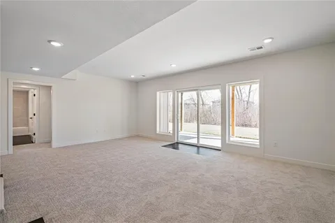 $699,575 | 25010 West 89th Terrace, Lenexa, KS 66227