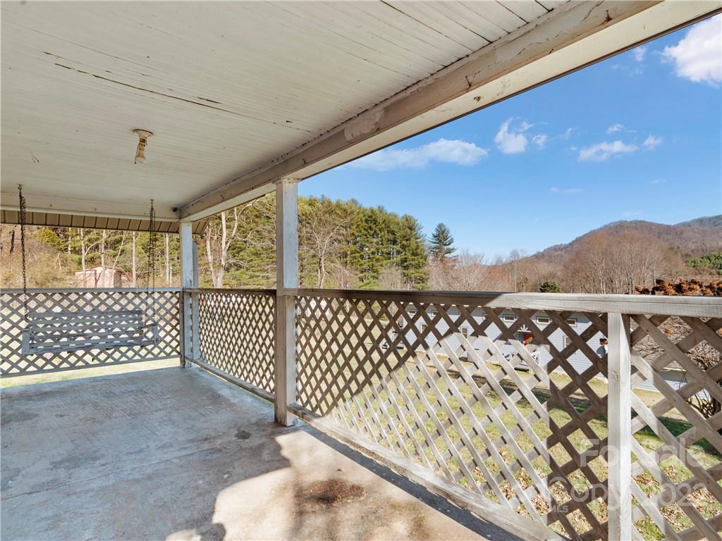 428 Big Cove Road Waynesville, NC 28786 - Photo 21 of 38 Gallery Image 21