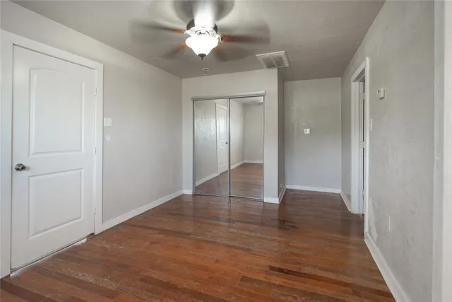 $259,000 | 207 Riverside Street, Highlands, TX 77562