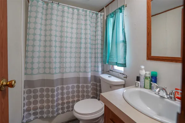 $259,000 | 207 Riverside Street, Highlands, TX 77562